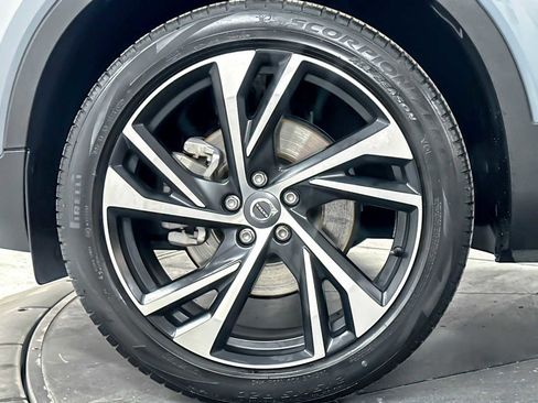 Used 2021 Volvo XC40 T4 R-Design w/ Climate Package image 27