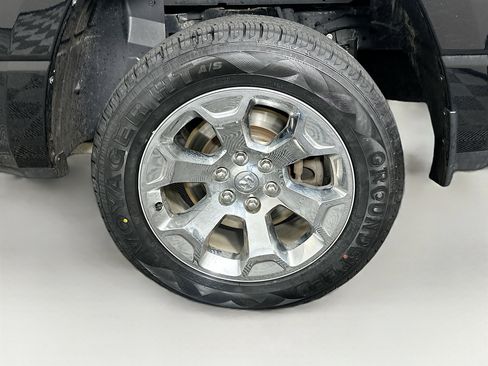 Used 2022 RAM 1500 Big Horn AWD/4WD image 11