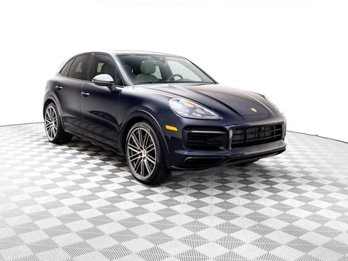 Used 2021 Porsche Cayenne GTS image 6