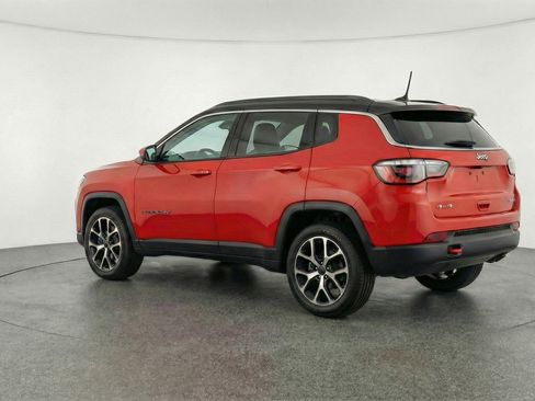 Used 2025 Jeep Compass Limited AWD/4WD image 6