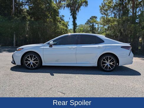 Used 2023 Toyota Camry SE FWD image 8