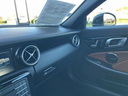 Used 2020 Mercedes-Benz SLC 43 AMG image 28