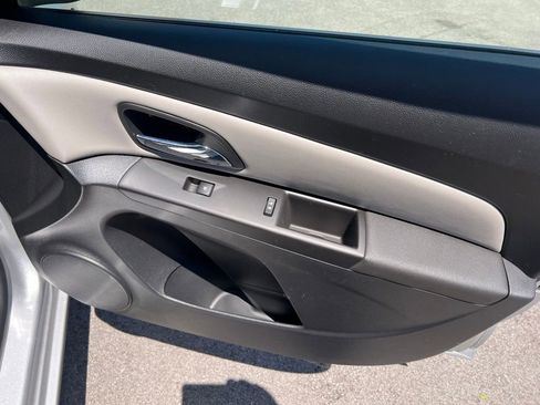 Used 2015 Chevrolet Cruze LS FWD image 20