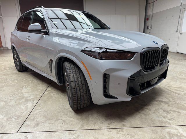 Used 2026 BMW X5 xDrive50e w/ M Sport Package AWD/4WD image 7