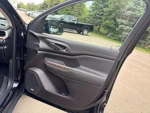 Used 2022 GMC Acadia Denali w/ LPO, Floor Liner Package AWD/4WD image 15