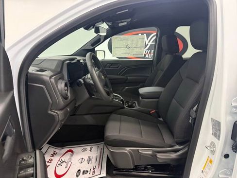 New 2026 Chevrolet Colorado W/T w/ WT Custom Package AWD/4WD image 7