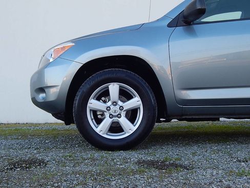 Used 2007 Toyota RAV4 4WD image 9