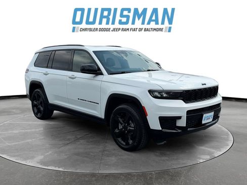 Used 2023 Jeep Grand Cherokee L Laredo AWD/4WD image 1