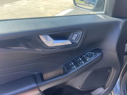 Used 2024 Ford Escape ST-Line image 25