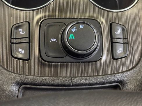 Used 2021 GMC Acadia SLT FWD image 37