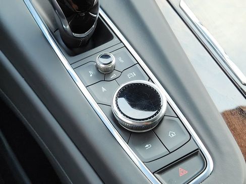 Used 2021 Cadillac Escalade Sport Platinum w/ LPO, ONYX Package AWD/4WD image 31