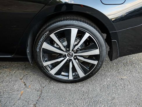 Used 2022 Nissan Altima 2.5 Platinum image 13