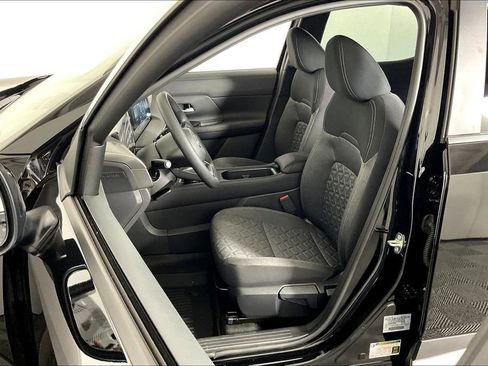 New 2026 Nissan Kicks SV image 14