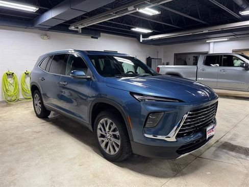 Certified 2025 Buick Enclave Preferred AWD/4WD image 2