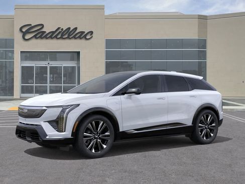 New 2026 Cadillac Optiq Luxury 2 AWD/4WD image 2