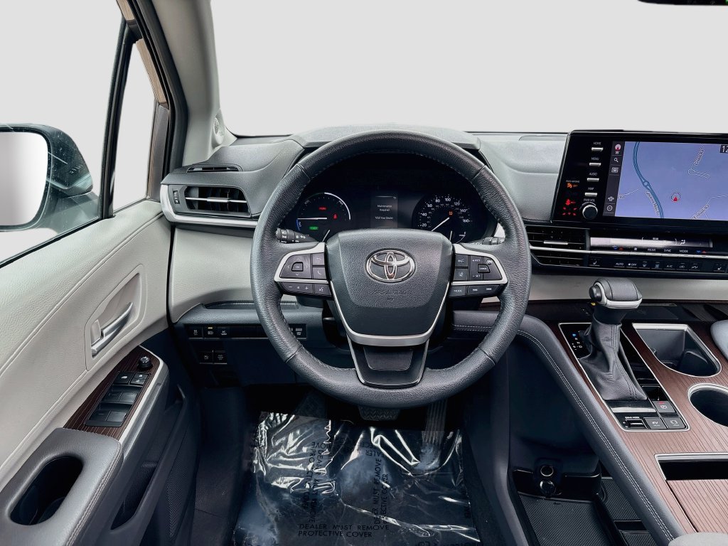 Used 2023 Toyota Sienna XLE w/ XLE Plus Package AWD/4WD image 23