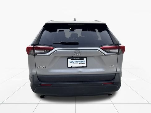 Used 2022 Toyota RAV4 XLE image 7