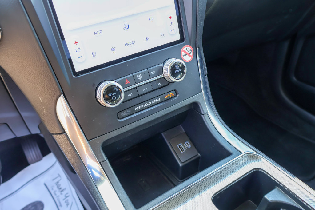 Used 2024 Ford Edge Titanium AWD/4WD image 14
