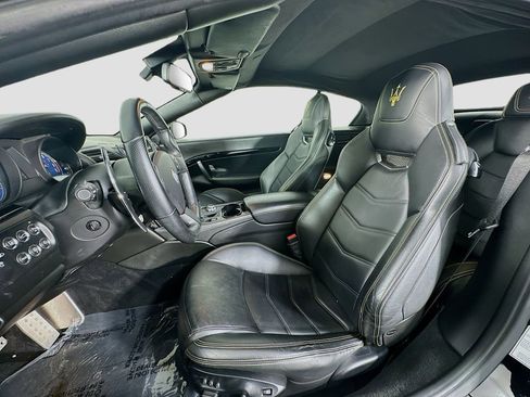 Used 2018 Maserati GranTurismo Sport RWD image 5