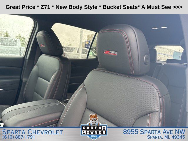 Used 2025 Chevrolet Traverse Z71 AWD/4WD image 10