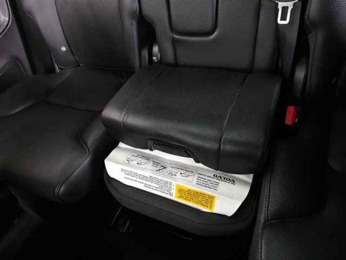 Certified 2023 Volvo XC90 B6 Plus w/ Protection Package Premier image 33