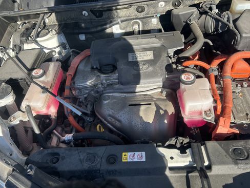 Used 2018 Toyota RAV4 Limited image 17