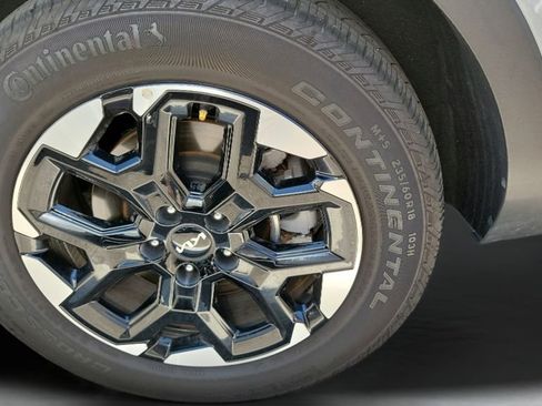 Used 2025 Kia Sorento S w/ Panoramic Sunroof Package FWD image 12