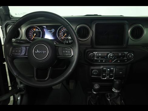 Used 2022 Jeep Wrangler Unlimited Sport AWD/4WD image 16