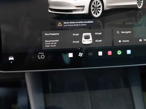 Used 2022 Tesla Model 3 Long Range image 15