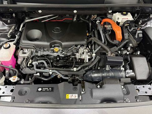 Certified 2021 Toyota RAV4 LE AWD/4WD image 29