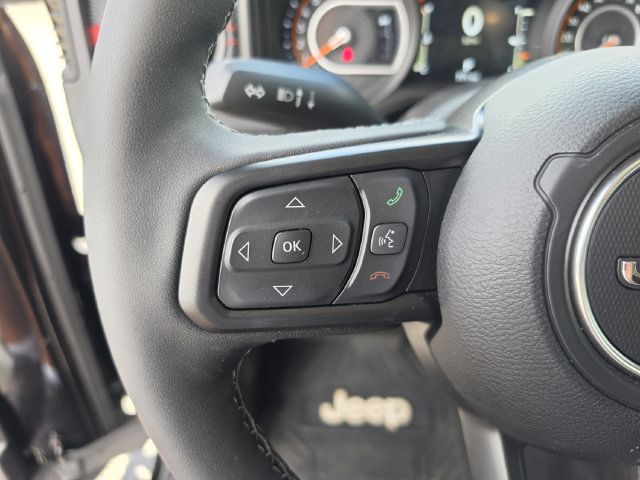 Used 2026 Jeep Wrangler Unlimited Rubicon AWD/4WD image 34