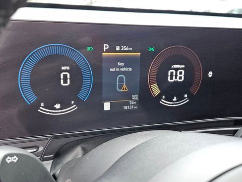 Used 2025 Hyundai Kona SEL image 16