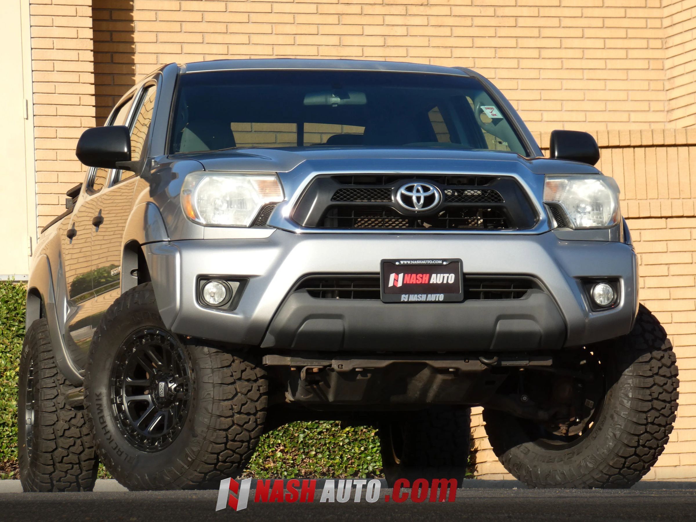Used 2015 Toyota Tacoma PreRunner w/ SR5 Package RWD image 1