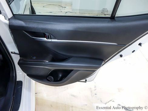 Used 2021 Toyota Camry SE FWD image 27