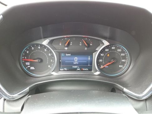 Used 2020 Chevrolet Equinox LT w/ Driver Convenience Package image 17