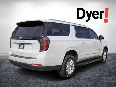 Certified 2025 Chevrolet Suburban LT AWD/4WD image 4