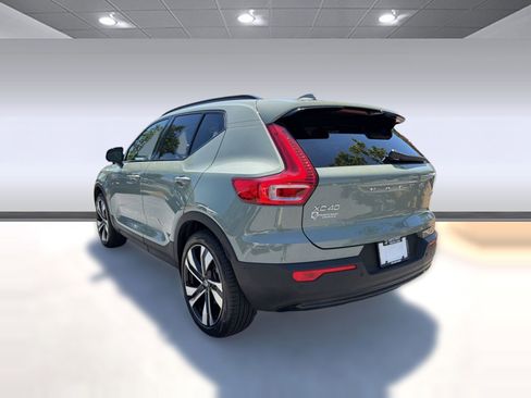 Certified 2023 Volvo XC40 B5 Ultimate w/ Protection Package Premier AWD/4WD image 3