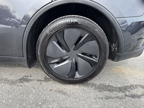 Used 2026 Tesla Model Y Long Range image 33