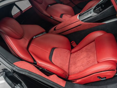 Used 2025 Ferrari Purosangue AWD/4WD image 25