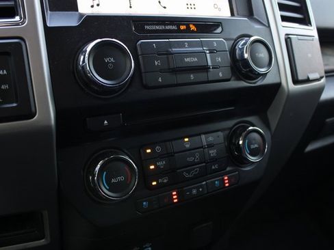 Used 2018 Ford F150 Lariat image 14