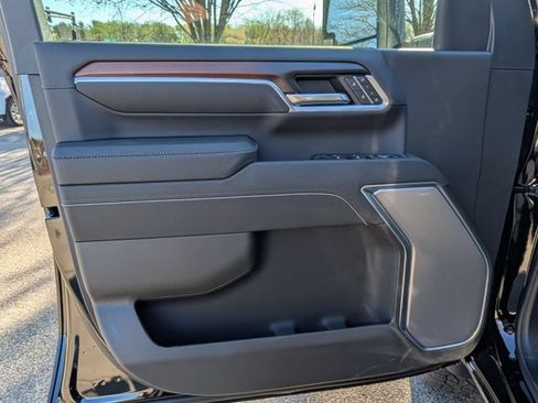 New 2026 GMC Sierra 3500 Denali w/ Denali Reserve Package AWD/4WD image 43