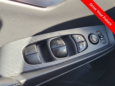 Used 2024 Nissan Sentra SV FWD image 17