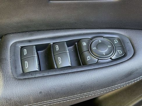 Used 2023 Cadillac XT5 Premium Luxury w/ Technology Package FWD image 18