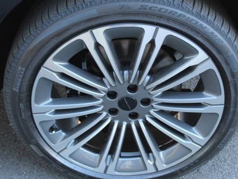 New 2026 Land Rover Range Rover Sport SE image 9