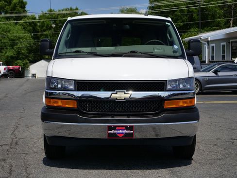 Used 2019 Chevrolet Express 3500 LT w/ LT Preferred Equipment Group RWD image 5
