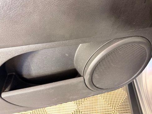 Used 2016 Jeep Compass High Altitude FWD image 25