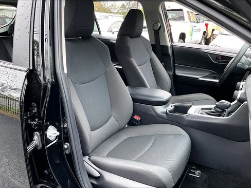 Certified 2025 Toyota RAV4 LE image 9