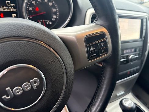 Used 2012 Jeep Grand Cherokee Limited image 19