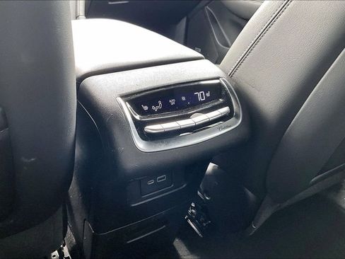 Used 2020 Cadillac XT6 Premium Luxury AWD/4WD image 31
