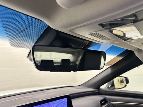Used 2025 Lexus ES 350 w/ Accessory Package (Z1) FWD image 27